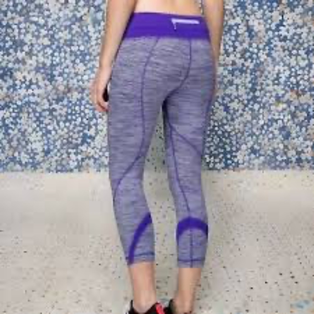 LULULEMON Run: Inspire Crop II *All Luxtreme Wee Are From Space Bruised Berry 2